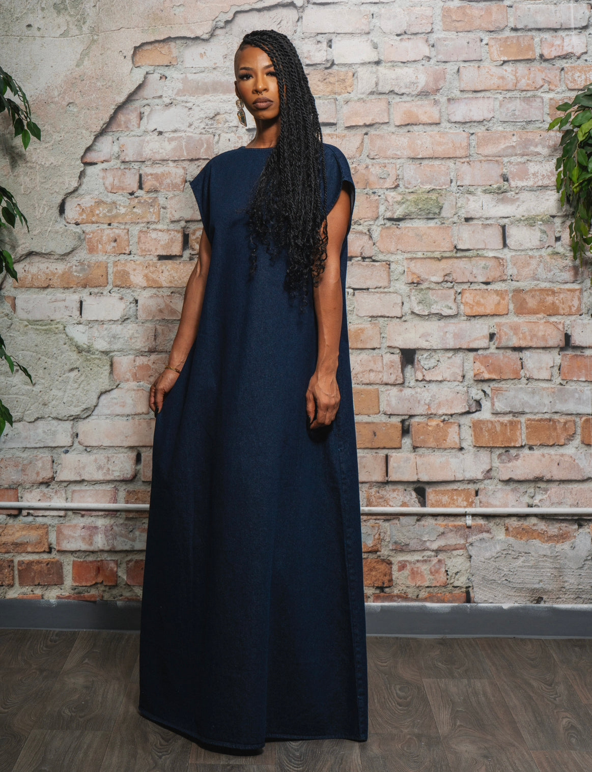 Vi dress in dark denim