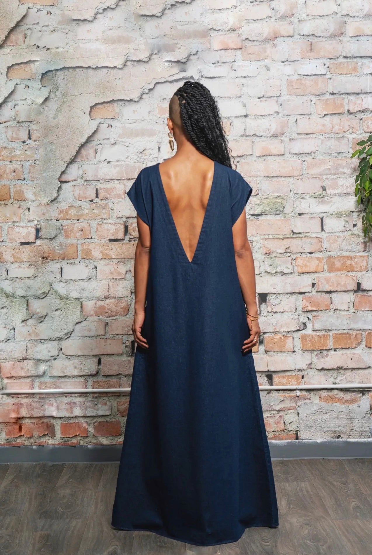 Vi dress in dark denim